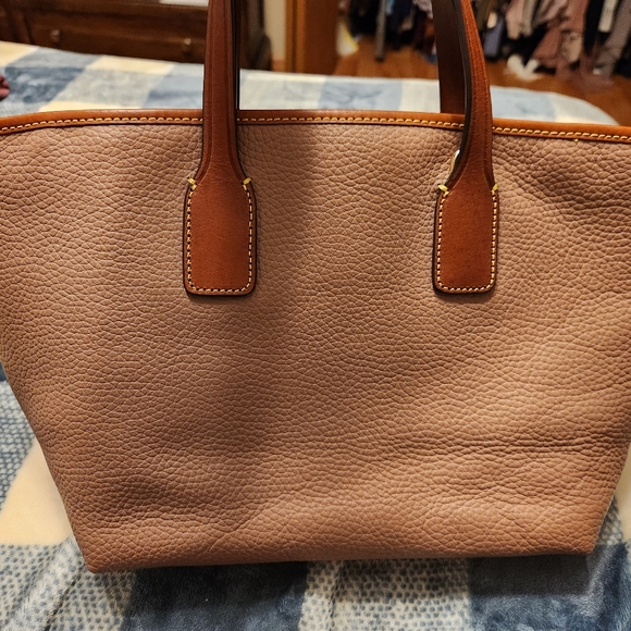Dooney and Bourke medium convertible tote - Picture 2 of 4